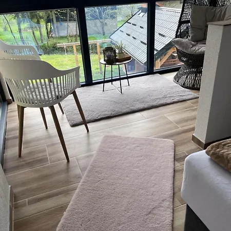 Oaza Mira 1 يايتشه